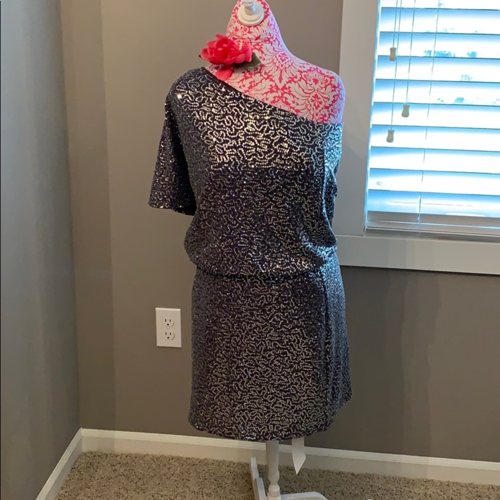 🌺Sequined Express Dress Black Size Medium